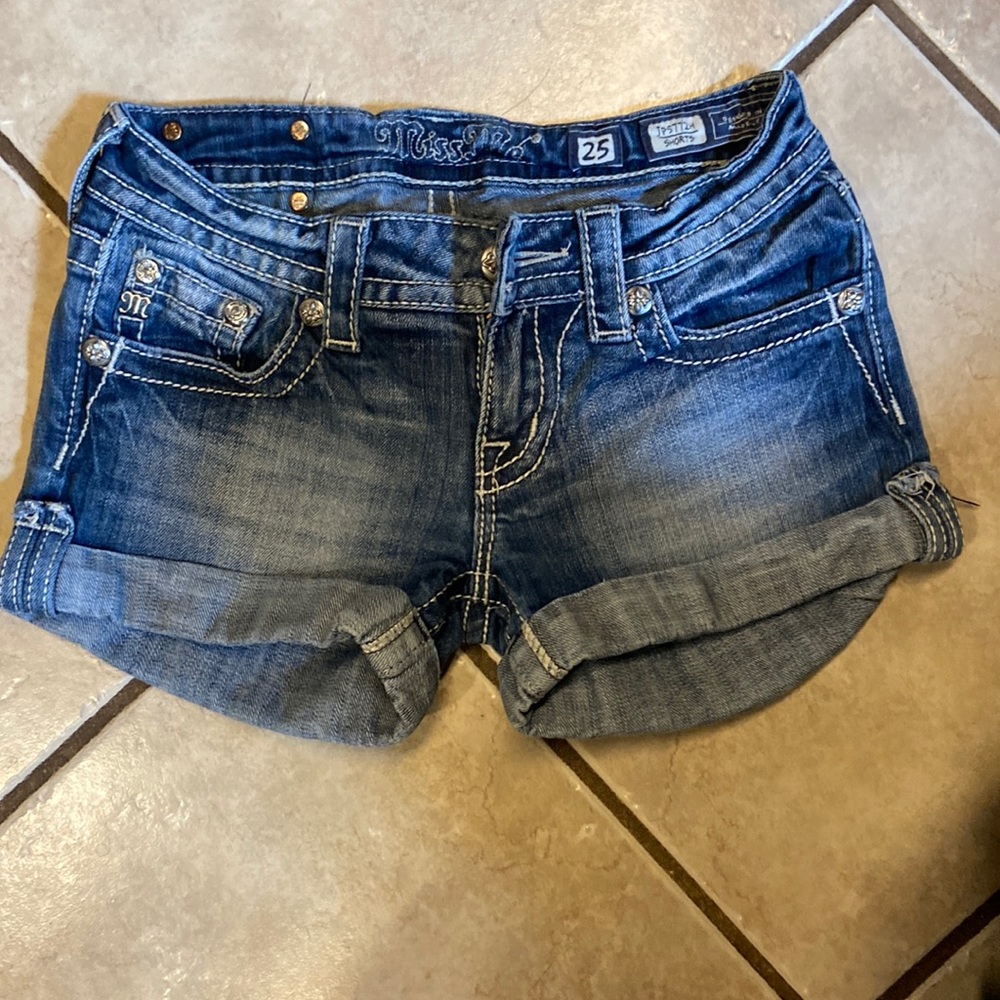 Miss Me shorts size 25